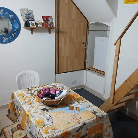 Tri-na-kri-a Hébergement de vacances Catane